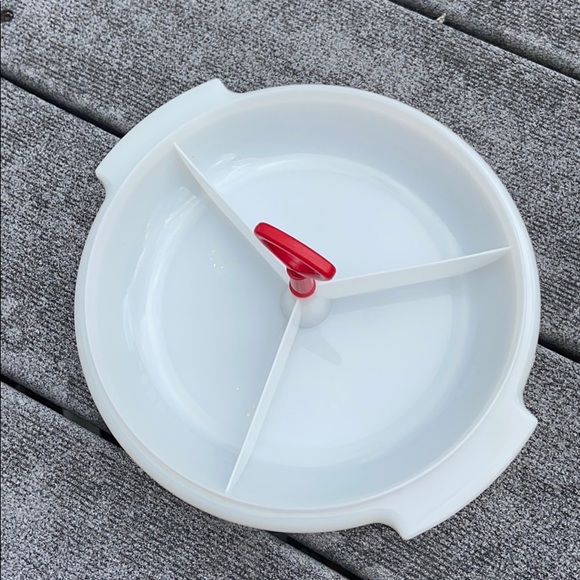 ☀️ Small Three Slotted Tupperware Serving Dish - Picture 2 of 5